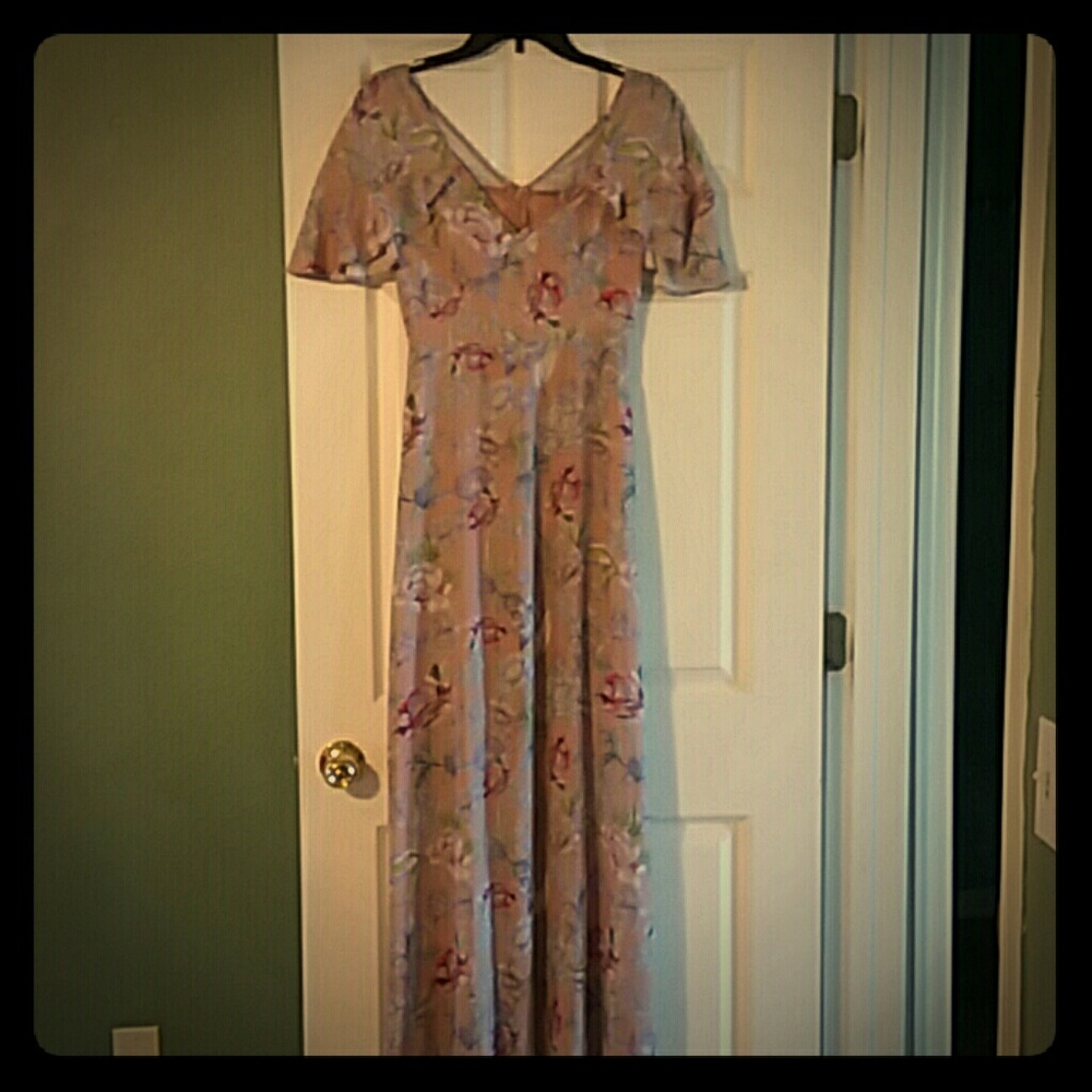 Feminine floral pink dress